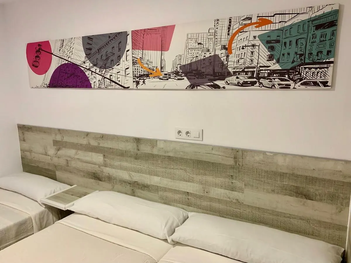 Hostal Dori Tarifa 0*,